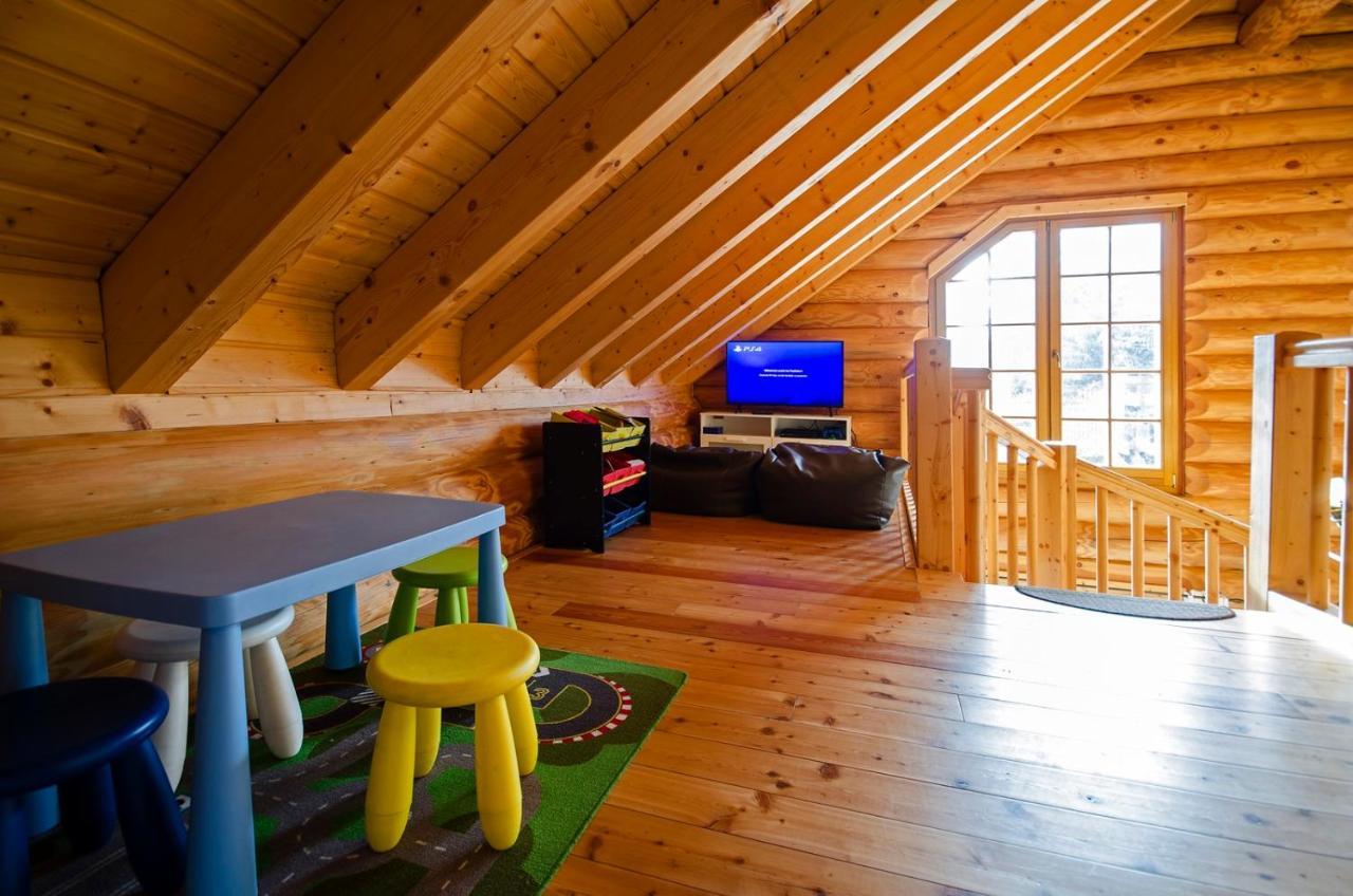 Luxus-Ferienhaus Blockhaus Chalet Nr 2 Toplage Am Feldberg Mit Sauna, Outdoor-Hottub, Kamin Auf 1300M Uem Luaran gambar